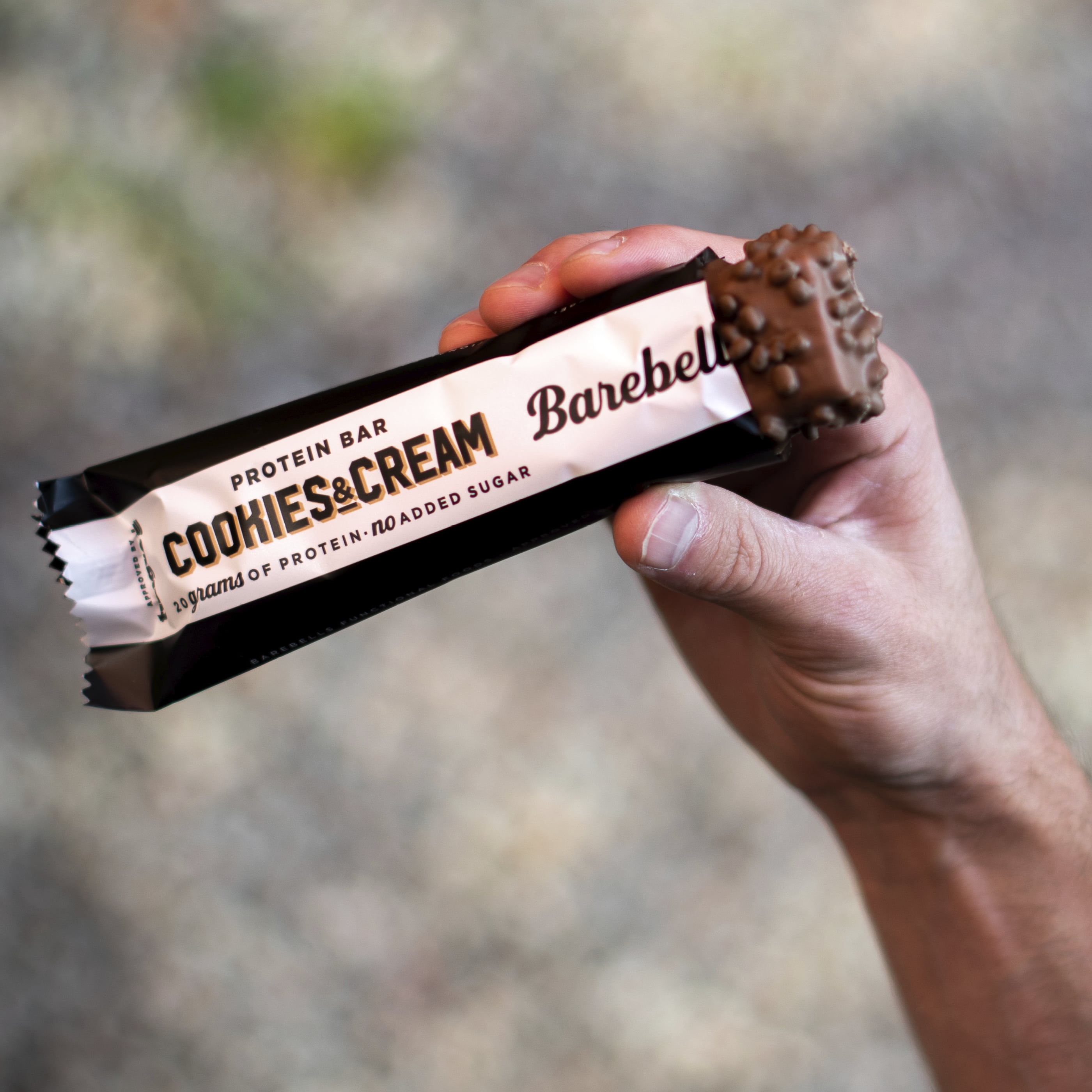 Barebells Cookies and Cream Protein Bar